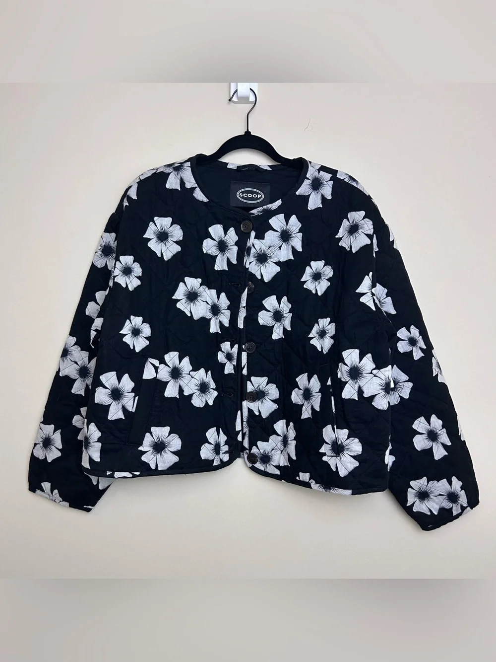 SCOOP Women’s XL Cotton Floral Print Quilted Jacket Black/White Floral NWT